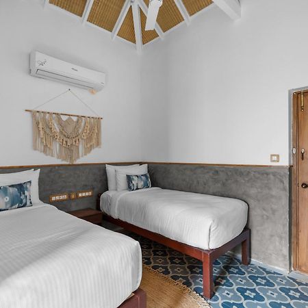 Azora By Ayatana, Goa Hotel มอร์จิม ภายนอก รูปภาพ