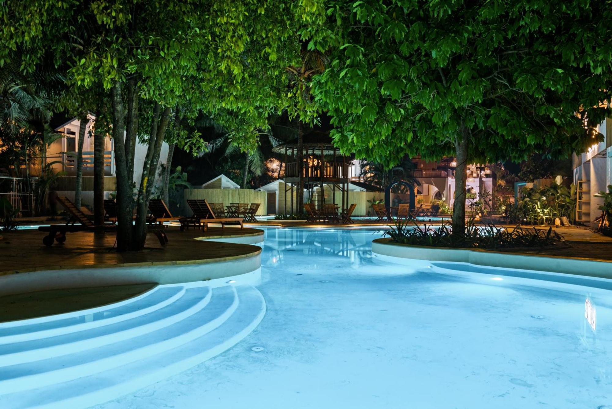 Azora By Ayatana, Goa Hotel มอร์จิม ภายนอก รูปภาพ
