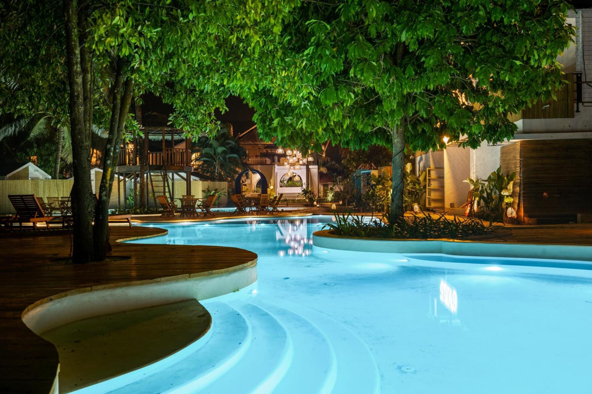 Azora By Ayatana, Goa Hotel มอร์จิม ภายนอก รูปภาพ